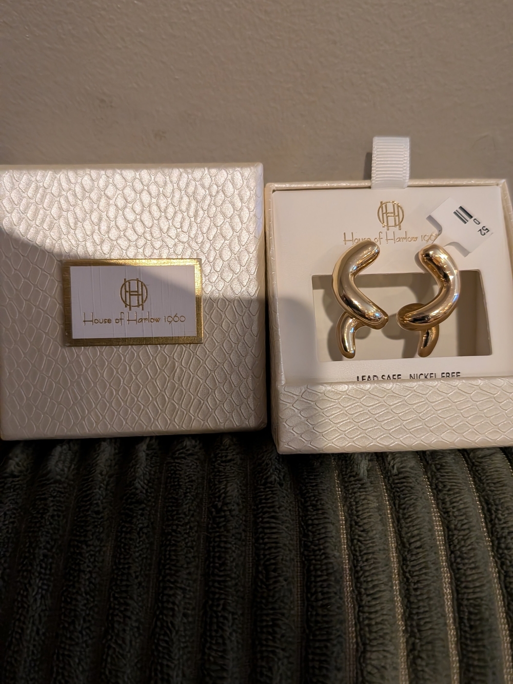 House of harlow 1960 GOLD tone Corkscrew Spiral earrings NEW Nickel free - Picture 2 of 3